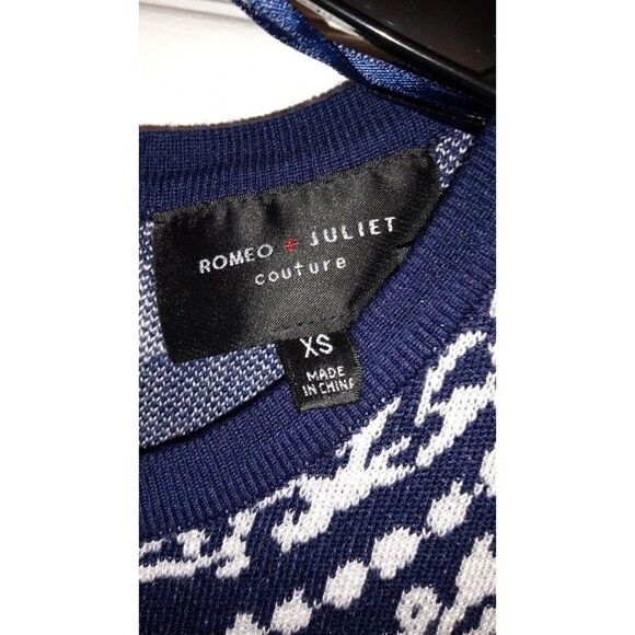 Romeo + Juliet blue and white‎ abstract print knit midi sweater dress - Picture 4 of 7